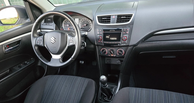 Suzuki Swift cena 28800 przebieg: 170000, rok produkcji 2016 z Mogielnica małe 596